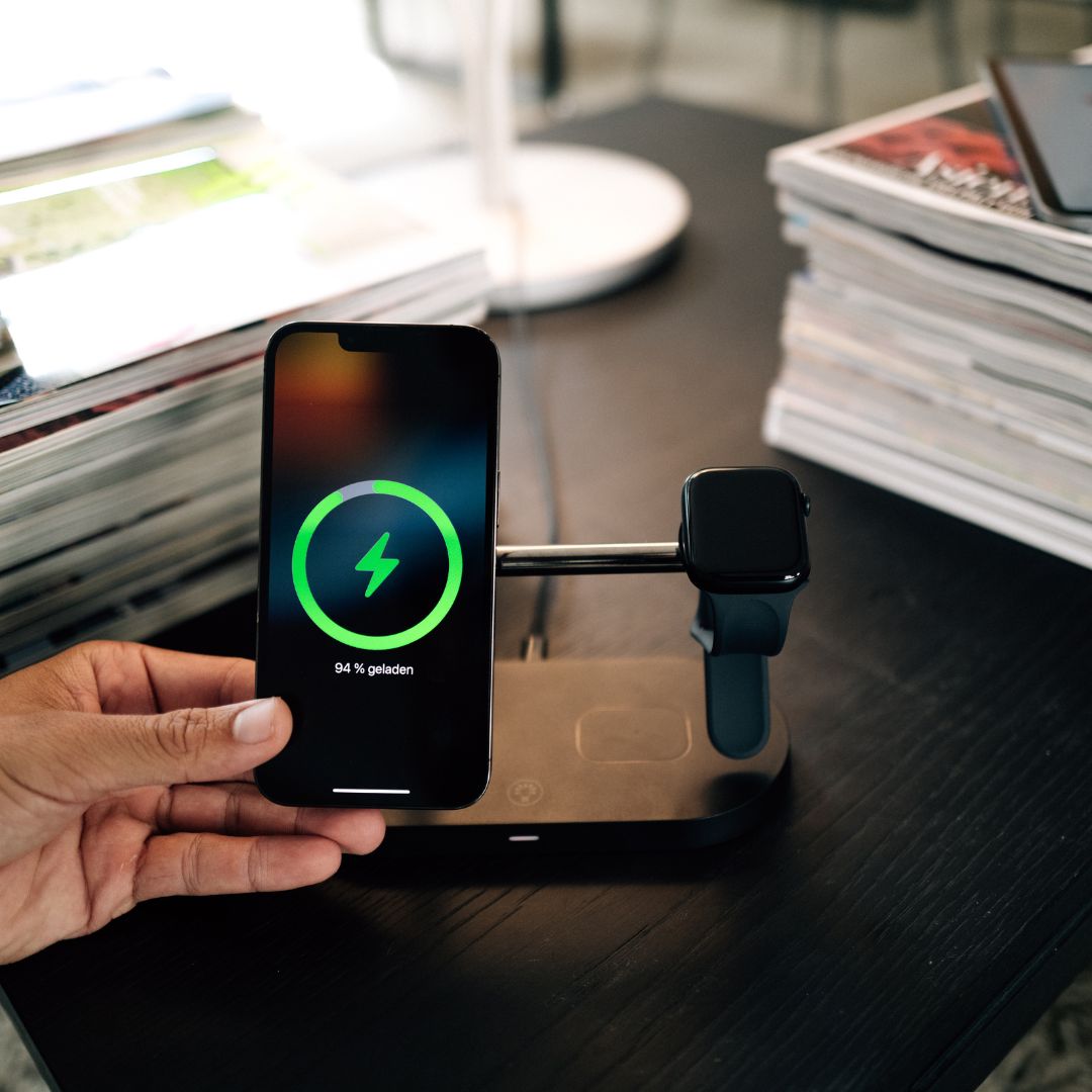 5 in 1 multicharge pro charging station